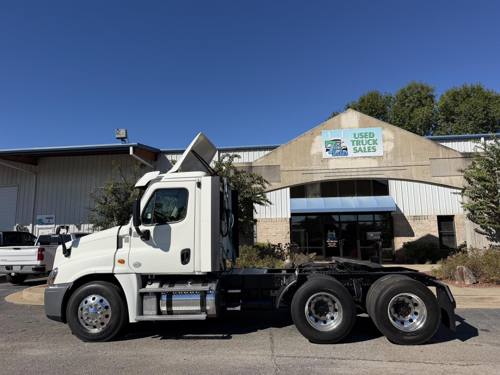 2018 Freightliner CASCADIA 125