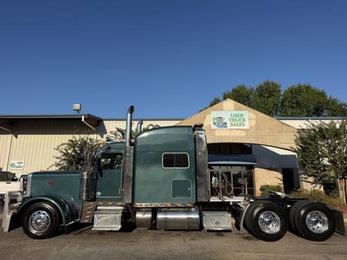 2020 Peterbilt 389