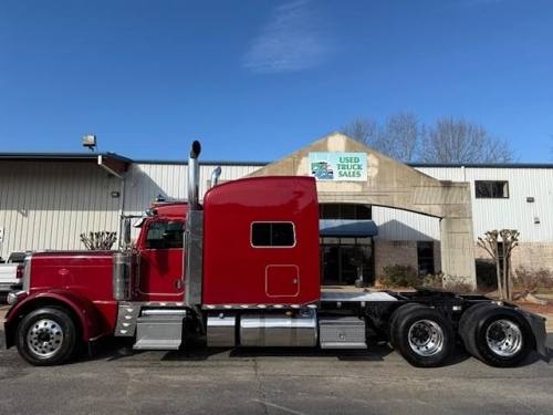 2023 Peterbilt 389