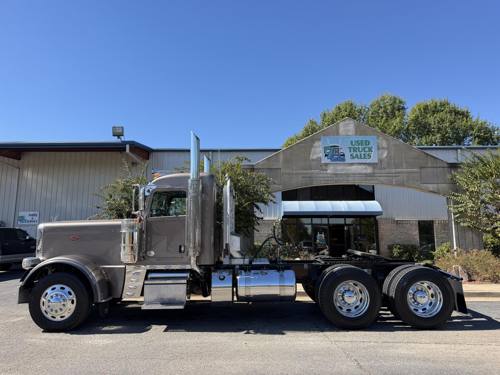 2024 Peterbilt 389